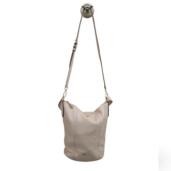 Michael Kors Brooke Medium Tan Bucket Crossbody Bag | Pebbled Leather Purse - Picture 2 of 12